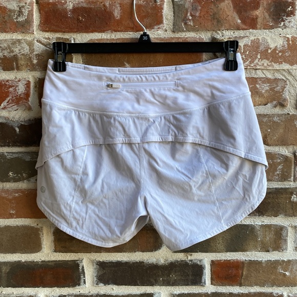 Lululemon Speed Up Low Rise Short - Picture 3 of 14